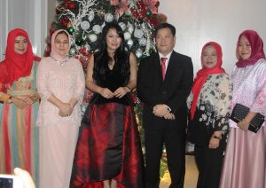 Wali Kota saat bersama Wakil Gubernur Sulut, Steven Kandow pada kegiatan Safari Natal