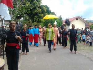 Walikota Kotamobagu Ir. Tatong Bara Saat Menghadiri Peletakan Batu Pertama Pembangunan Rumah Adat Libok