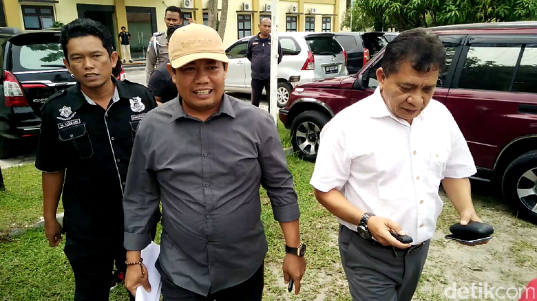Bupati Katingan Ahmad Yantenglie