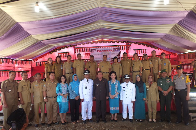 Bupati Nixon Lantik sangadi Kosio Timur, Sangadi Kinomaligan Kec. Dumoga tengah(03)