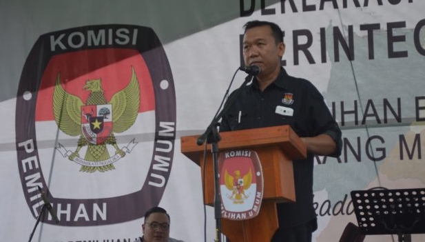 Daendels Sombowadile