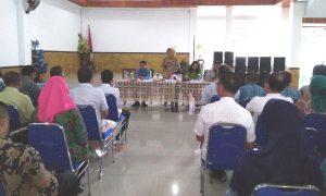 Wali Kota Kotamobagu, Ir. Taong Bara, saat memberikan sambutan pada kegiatan entry meeting dengan BPK.