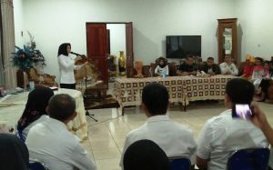 Wali Kota saat memberikan sambutan pada kunjungan tim evaluasi Kota Layak Anak.