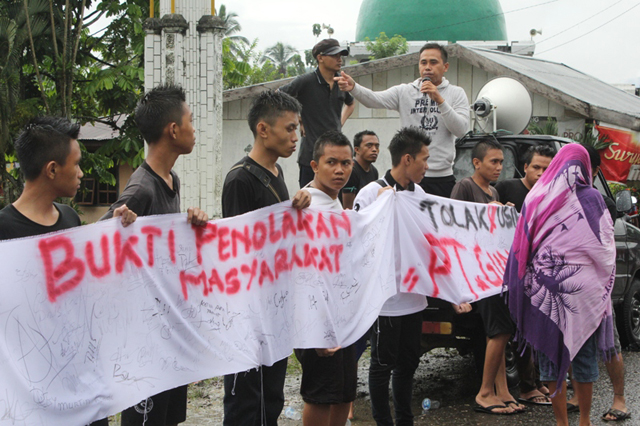 tampak demo warga Tanoyan beberapa waktu lalu
