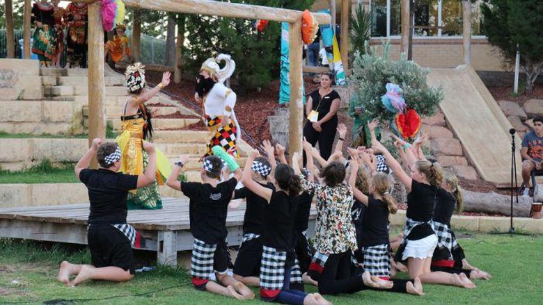 Indonesian Integrated Cultural Arts Experience