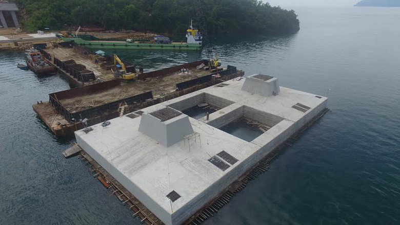 Jembatan Holtekamp sepanjang 732 meter yang terletak di Jayapura, Papua.