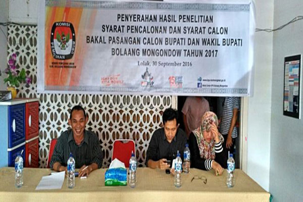 kpu-bolmong-serahkan-berita-acara-hasil-penelitian-berkas