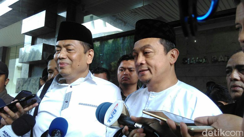 Kapitra Ampera dan Bachtiar Nasir