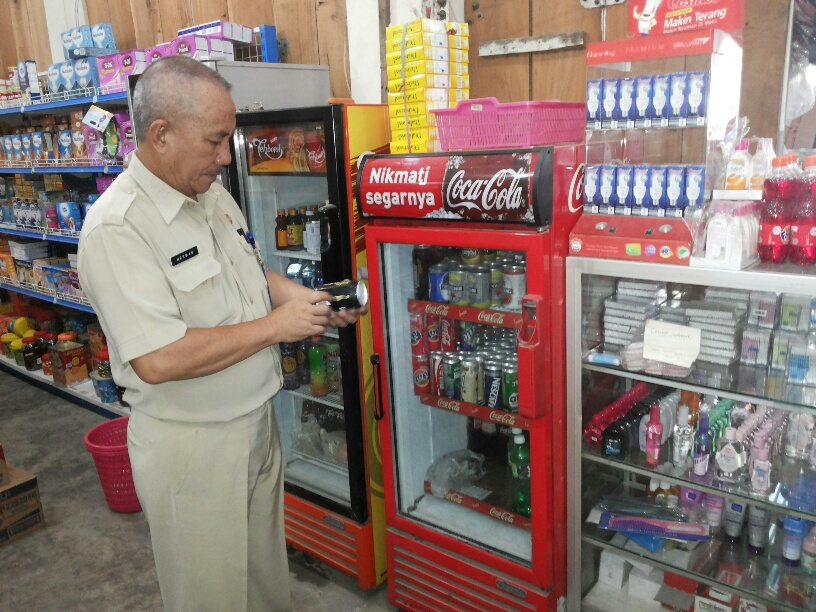 Kegiatan sidak yang dilaksanakan Disperindag Kotamobagu di sejumlah Toko