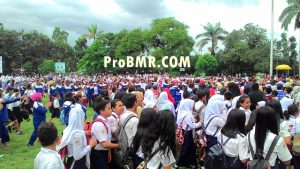Tampak Ribuan Warga Kotamobagu Bersuka Cita Menjemput Piala Adipura