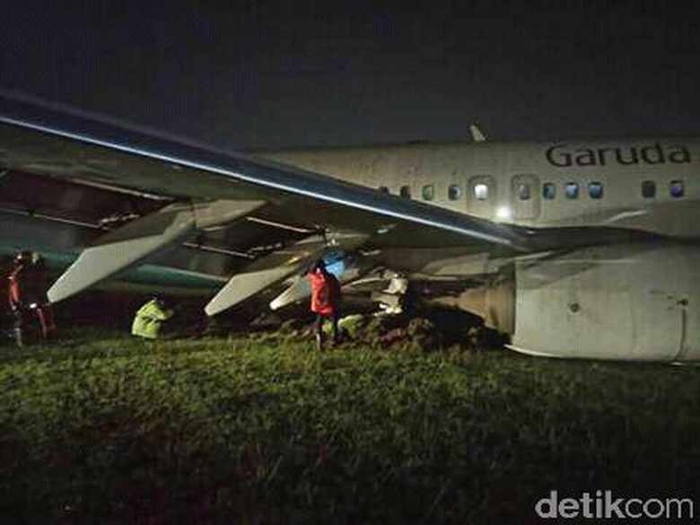 Pesawat Garuda Tergelincir
