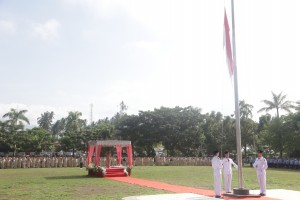 Walikota Kotamobagu Ir Tatong Bara Bertindak Sebagai Inspektur Upacara