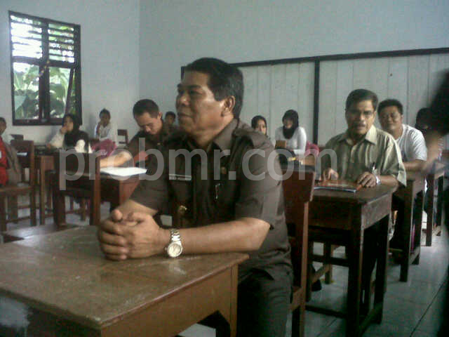 bupati salihi kuliah SH