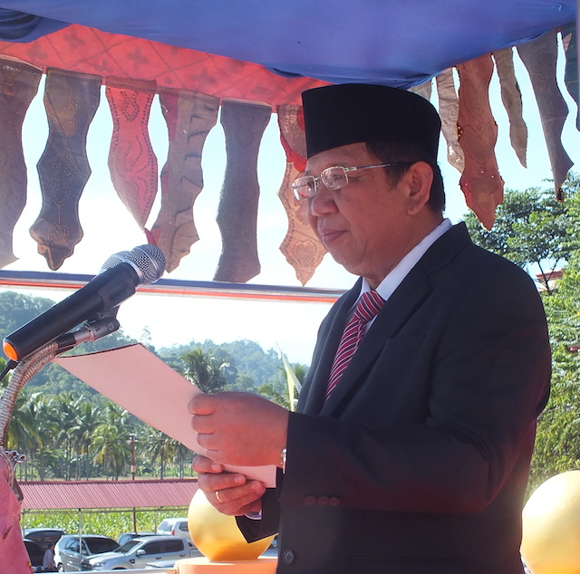 foto peringatan hardiknas bolmong (01)