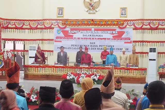 foto sidang DPRD 01