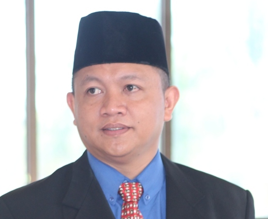 Drs Eka Korompot MSi