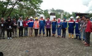Para peserta Workshop saat melaksanakan kunjungan ke lokasi PT. Pertamina Geothermal Energi Lahendong. 
