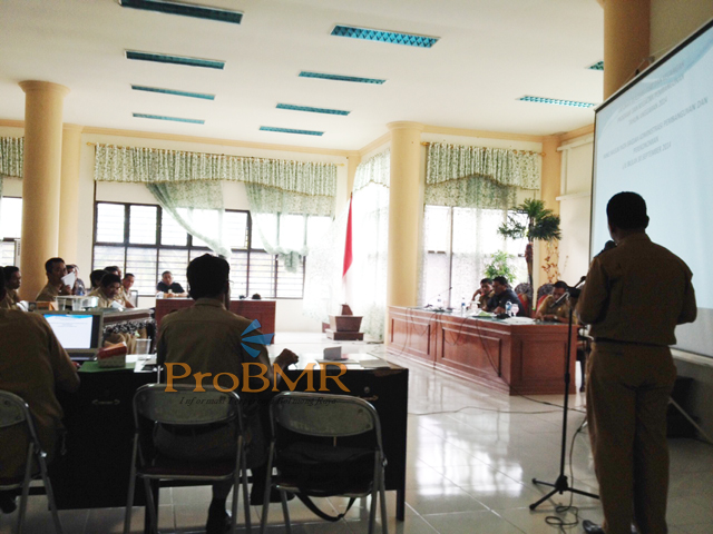 rapat evaluasi penyerapan anggaran SKPD Bolmong, foto:probmr